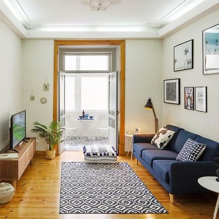 Alma De Santos Apartment Lisbon Bagian luar foto