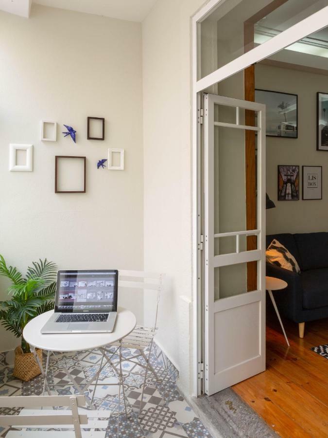 Alma De Santos Apartment Lisbon Bagian luar foto