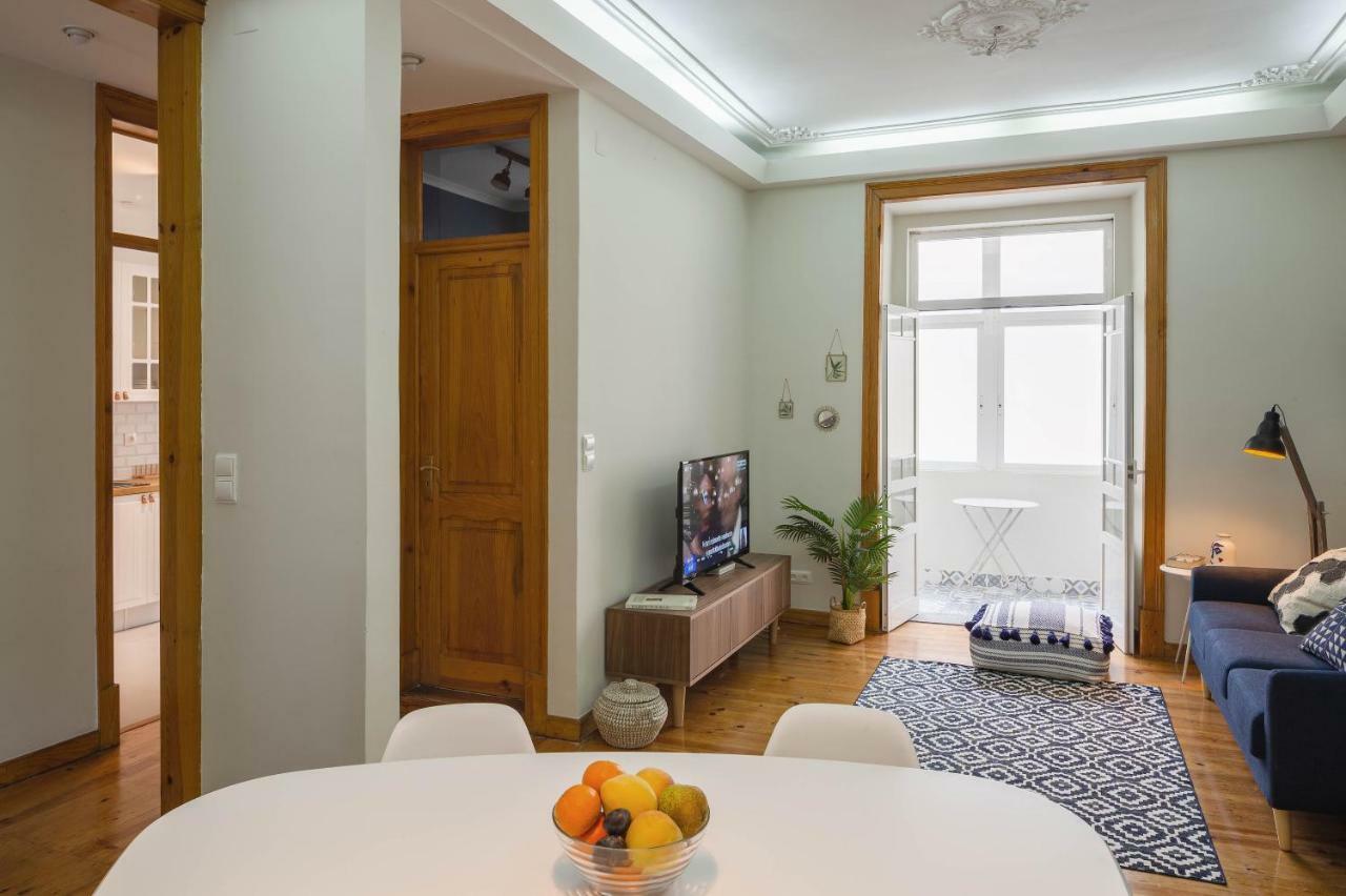 Alma De Santos Apartment Lisbon Bagian luar foto