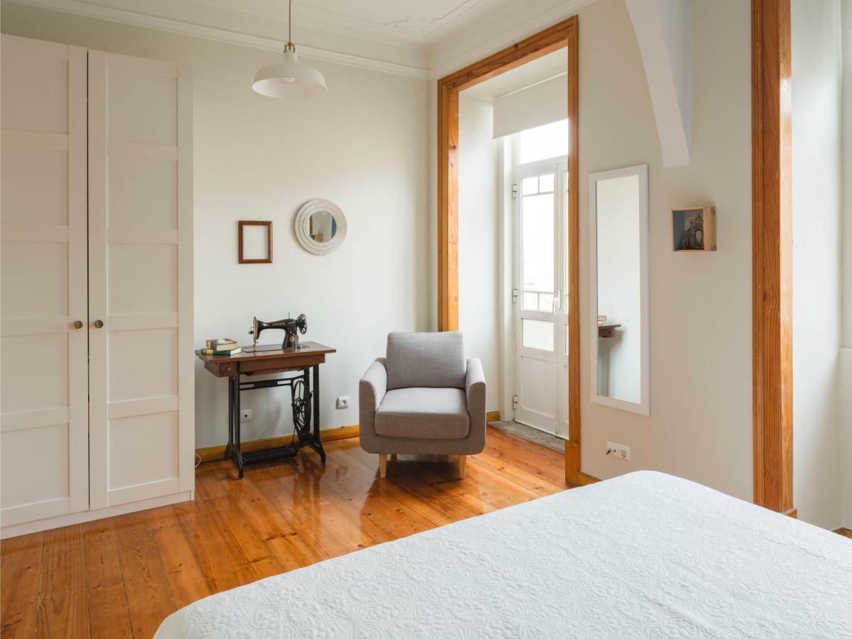Alma De Santos Apartment Lisbon Bagian luar foto